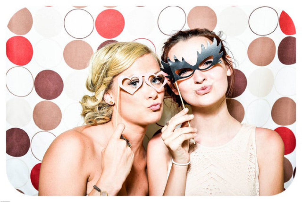 5 Mottopartys, die im Trend liegen Der Tester